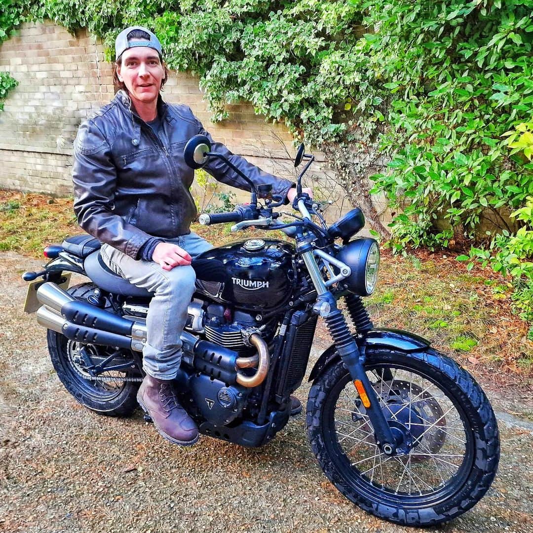 ジェームズ・フェルプスのインスタグラム：「"A Long Ride is the Answer to a Question You Will Soon Forget!”  #triumph #scrambler #scrambler900 #motorcycle #bonneville #adventure」