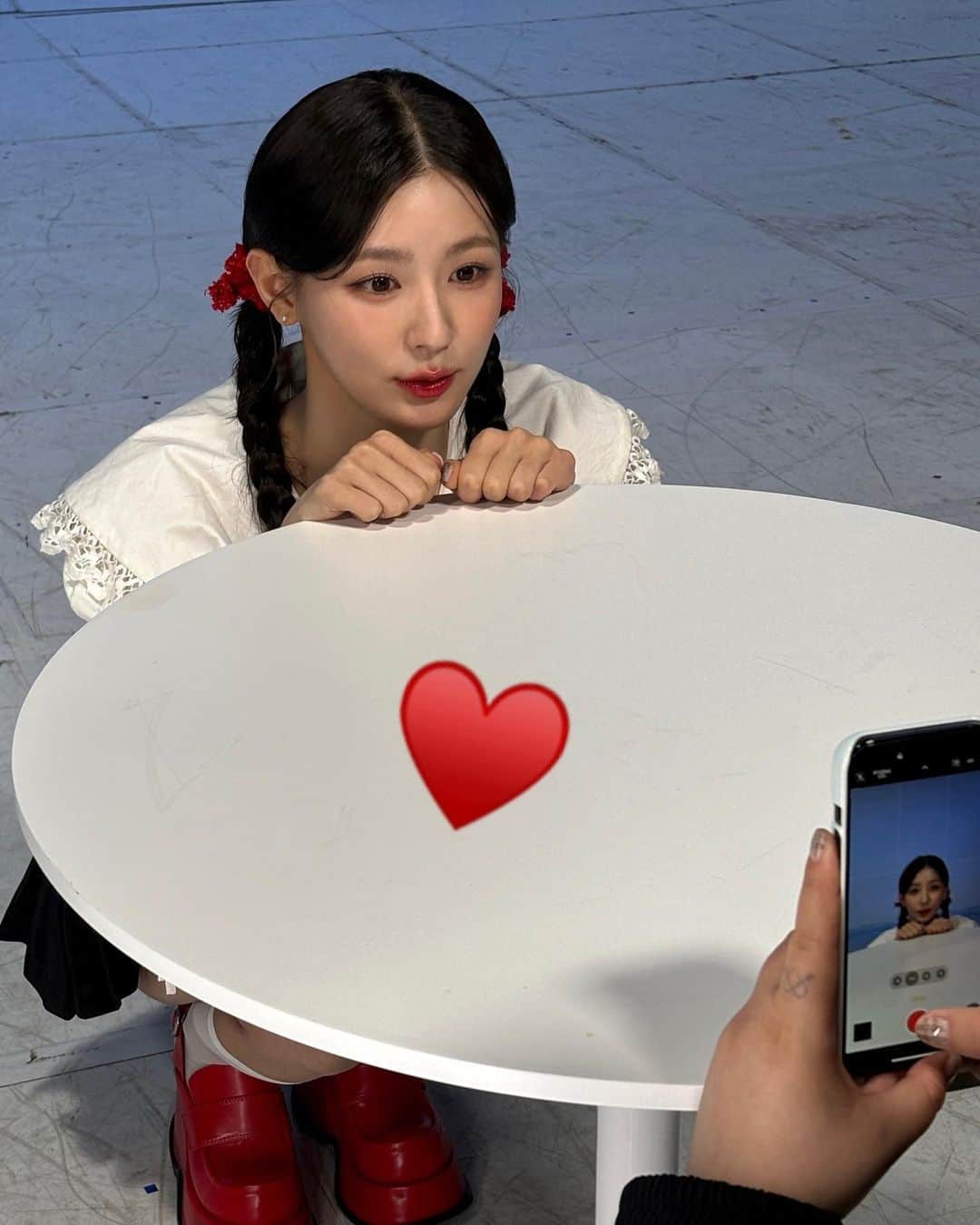ミヨンのインスタグラム：「❤️🥰😍 ｡* .ᰔ ଘ(∗ ɞ̴̶̷ ·̮ ɞ̴̶̷ )੭່˙ .⁺ ˖ ⌒ ❤오늘도 행복한 엠카」