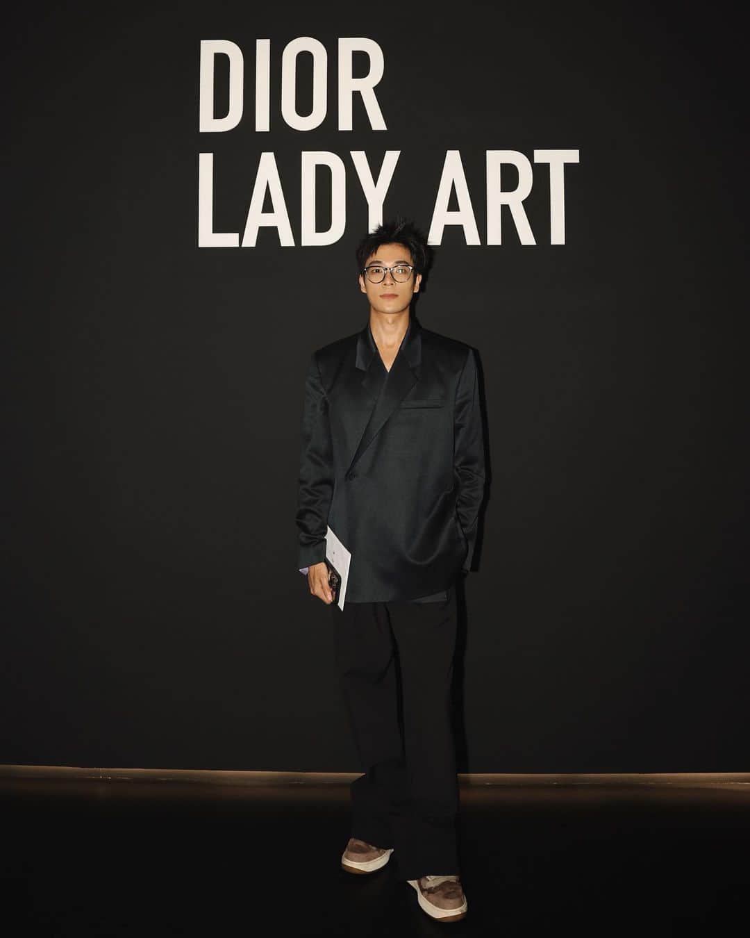 JiweiJWのインスタグラム：「Dior Lady art #art’ndior #dior #exhibition」