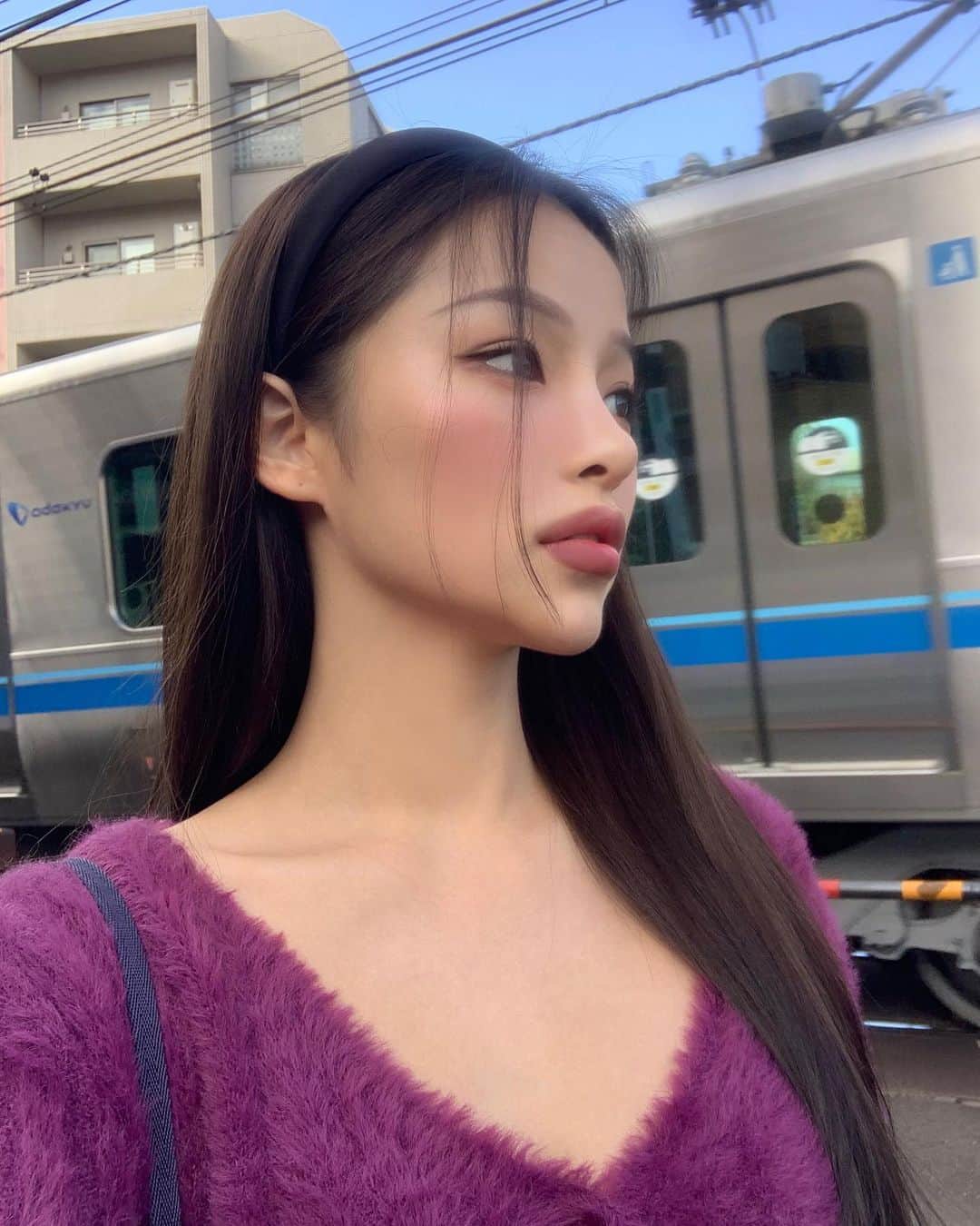 のインスタグラム：「인스타 스토리 완전 고장으로  스토리 답 300개는 한 거 같아 😈💟」