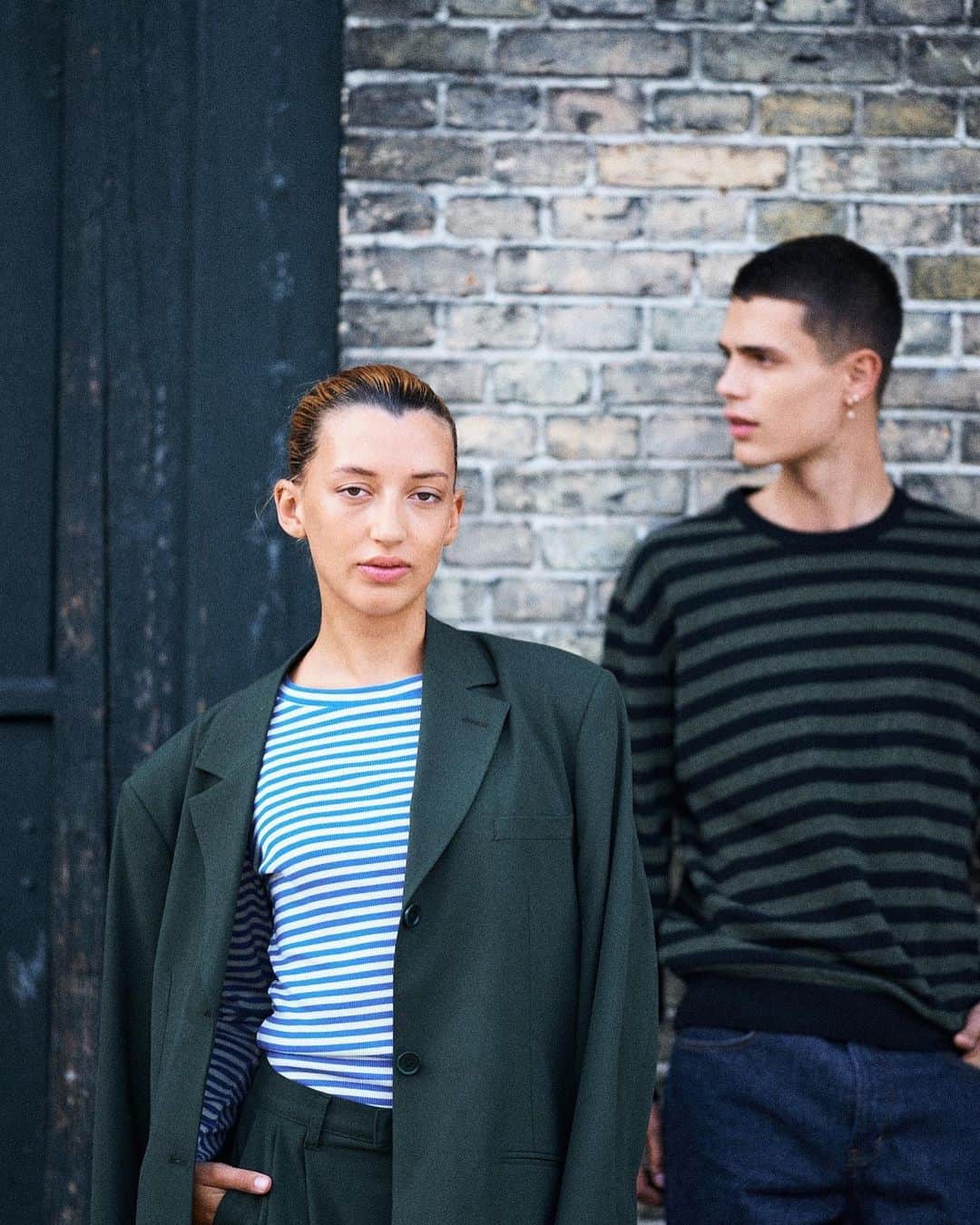 マッツノーガードのインスタグラム：「It’s no secret that we love stripes! They’re one of our wardrobe staples. Explore our striped products from our Winter 2023 collection at madsnorgaard.com」