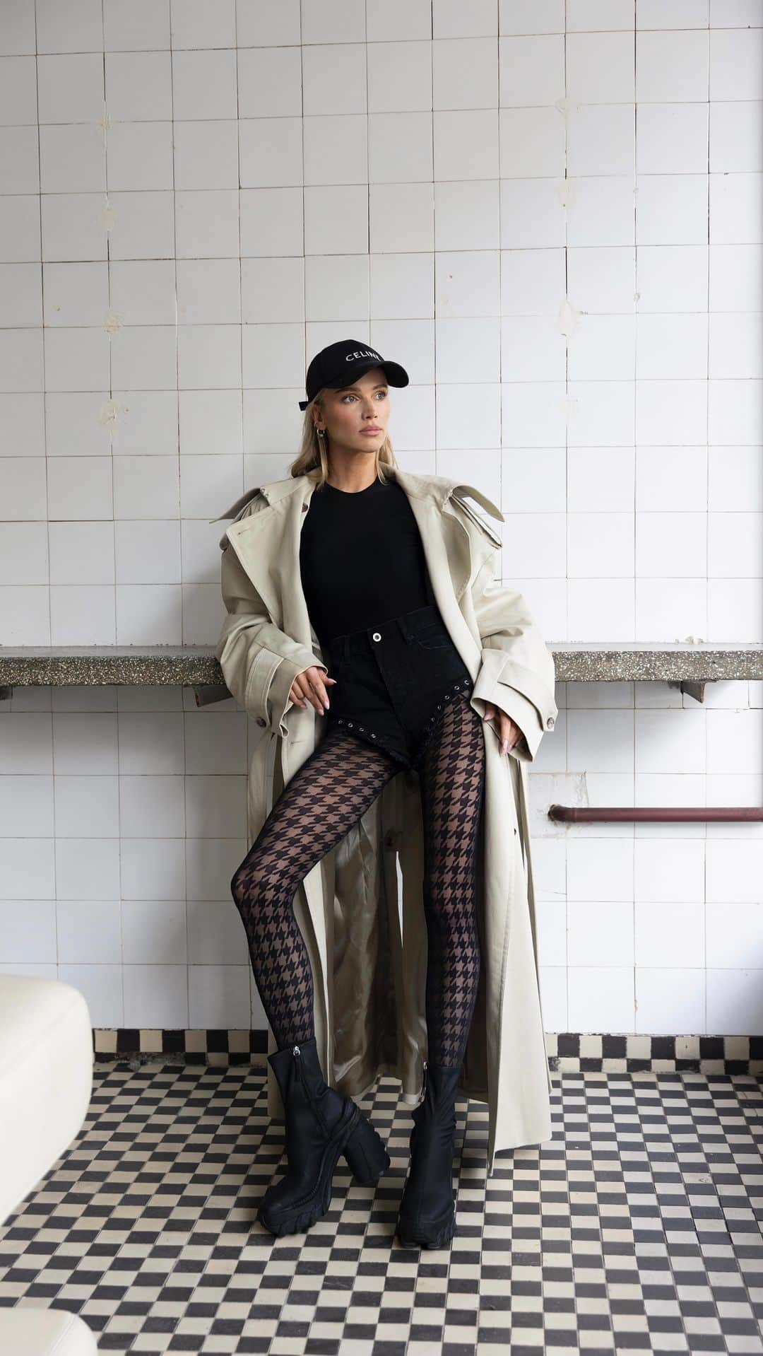 Juliett K.のインスタグラム：「EVERY STEP, IS A STEP FORWARD. Nowa kampania marki @Calzedonia. To nie tylko produkty ale przede wszystkim historie. Historie kobiet, które przejmują kontrolę nad swoim życiem i decydują się zrobić krok naprzód, wpływając na swoją przyszłość. #reklama」