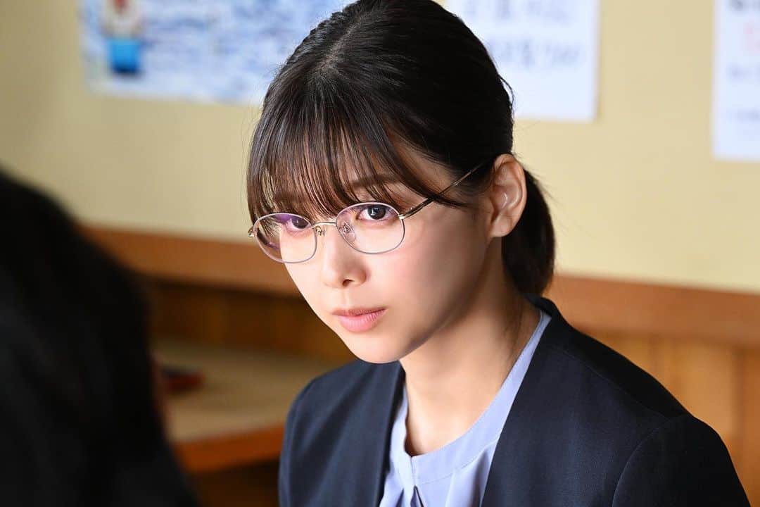 のインスタグラム：「#ブラックファミリア 第6話まもなく放送スタート🎭  正体を見破られていた一葉… 危険を増す復讐計画に、航輔の思いはー  今夜も #ブラックファミリア で ぜひ感想お願いします」