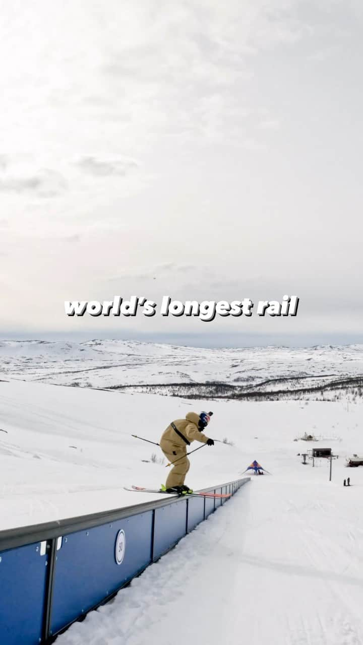 レッドブルのインスタグラム：「the real challenge was finding a tape measure long enough 📏  ⛷️: @jespertjader   #redbull #givesyouwiiings #skiing #worldrecord #wintersports」