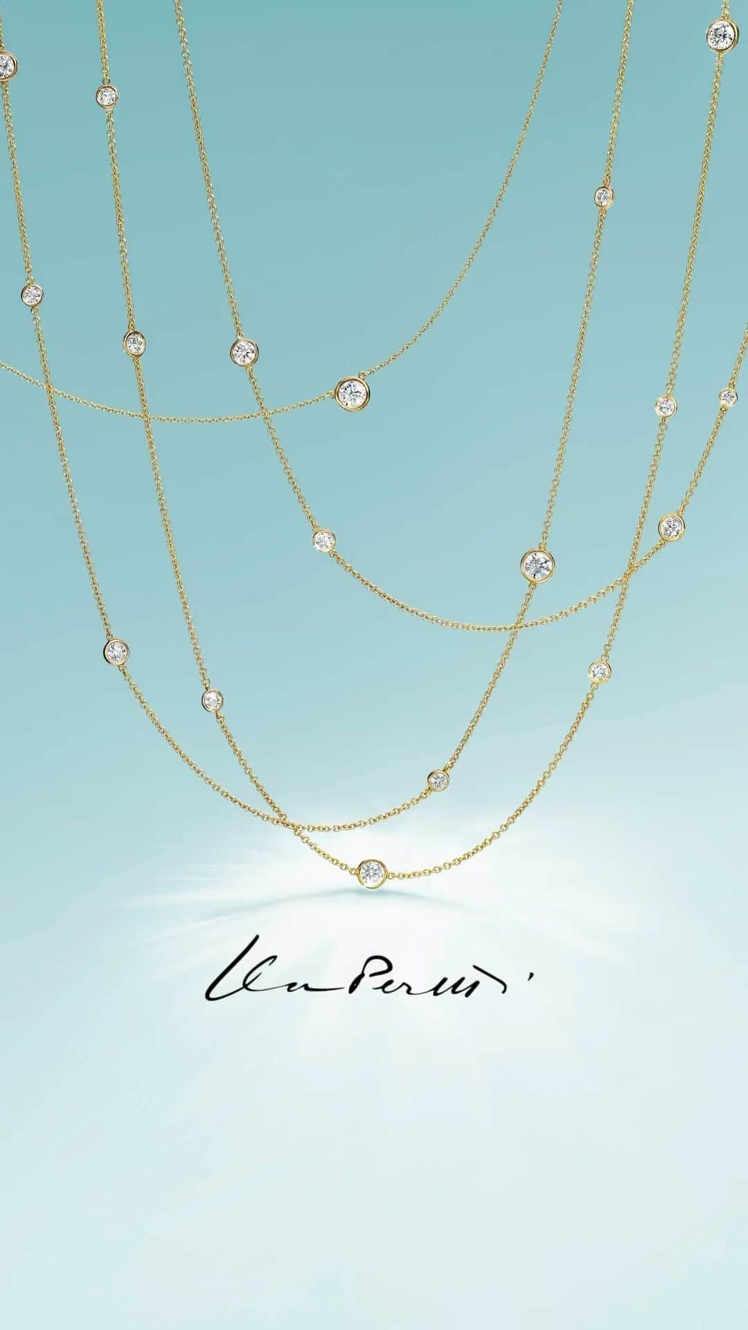 ティファニーのインスタグラム：「Fine, fluid chains and bezel-set diamonds define the revolutionary @elsaperetti.official Diamonds by the Yard® collection. These iconic designs ushered in a new era in which diamonds, once reserved for special occasions, could be worn all day, every day—perfect for this holiday season and beyond. Link in bio. #ATiffanyHoliday #ElsaPeretti #TiffanyAndCo」