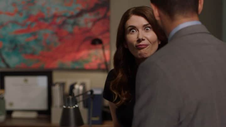 ジュエル・ステイトのインスタグラム：「The strike is over.. I give you: SEASON 2 BLOOPERS! STREAM US on @thecw or @globaltv apps! Family Law fans.. Thank you SO MUCH for your support of our little show. You spread the word and it didn’t go unnoticed! We cannot wait for you to see season 3 SOON! More show news coming…. 😘 We love you! @familylaw_global  @familylaw_tv   #familylawtv」