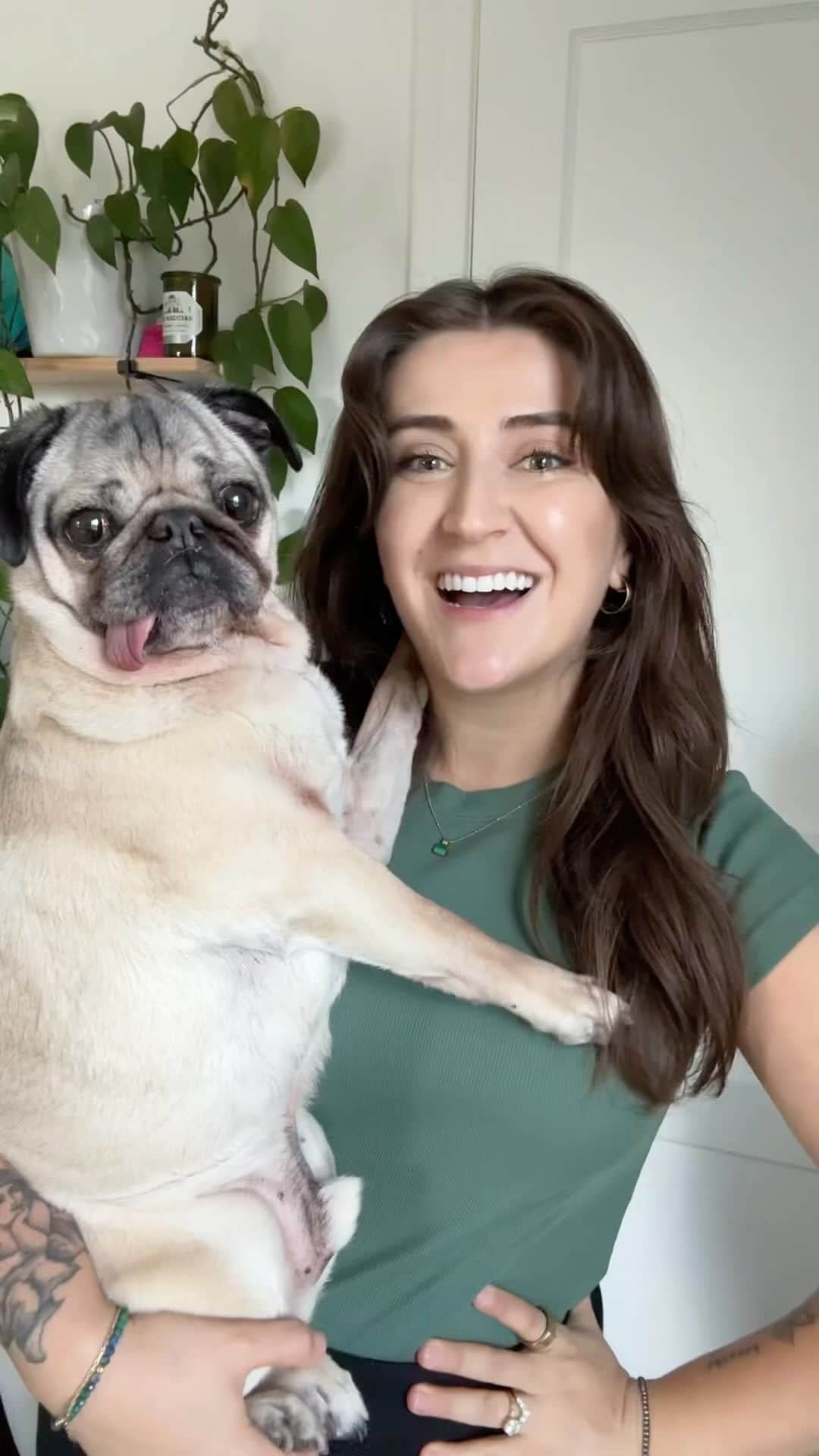 itsdougthepugのインスタグラム：「First, can we talk about Doug’s arm around my neck?? Our philosophy at @nonipup is, if your dog’s skincare isn’t good and clean enough to use on yourself as a human…then why would you use it on your dog?   Here are some of our many human uses for the Nonipup salves, Boop Butter™ and Calm Balm!   BOOP BUTTER™ 💛  •Cuticles •Dry eczema •Burns •Sunburn •Chapped lips •Thigh chafing •Yeast on the skin •Psoriasis •Dry skin •Hair Regrowth  CALM BALM 🩵  •Itchy Skin  •Healing Wounds •Face Mask at Night  •Bug Bites  •Oozing Eczema  •Wrinkles  Go to www.nonipup.com to pick up a salve bundle today and save money!   #dogcare #dogwellness #holistic #organicdog #nonipup #dougthepug #dogsofinstagram」