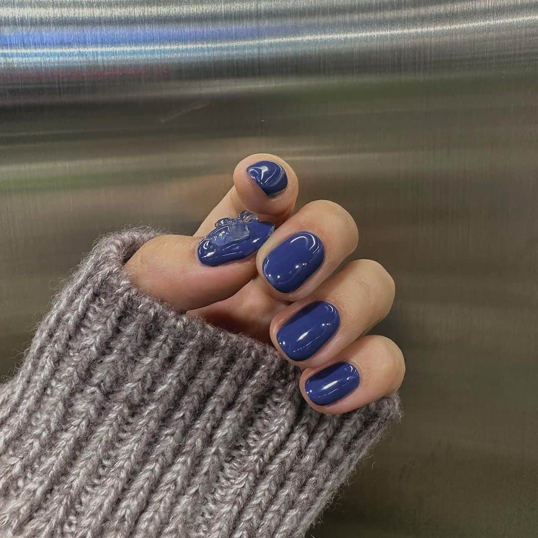 相羽瑠奈さんのインスタグラム写真 - (相羽瑠奈Instagram)「💅౨ৎ🫐˚⟡ new nail」11月10日 7時30分 - rone.runa