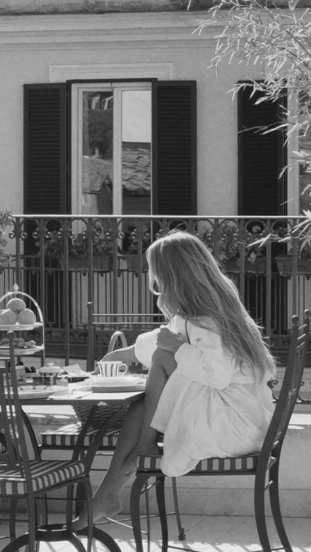Carin Olssonのインスタグラム：「From a morning at @roccofortehouse」
