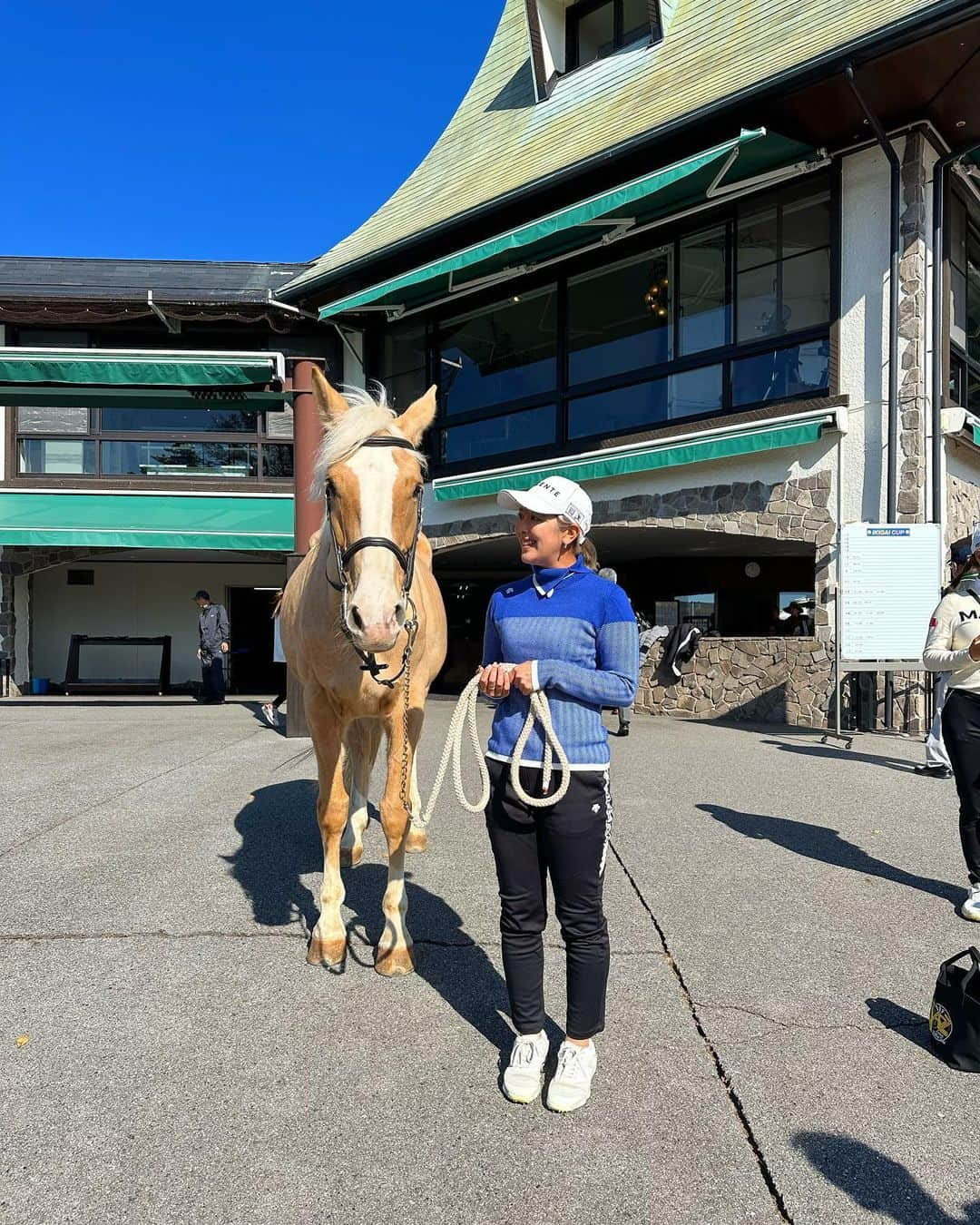 楠本彩乃 さんのインスタグラム写真 - (楠本彩乃 Instagram)「. 🐴🐴🐴❤️ #IKIGAICUP #ゴルフ」11月10日 0時17分 - ayagolf_14