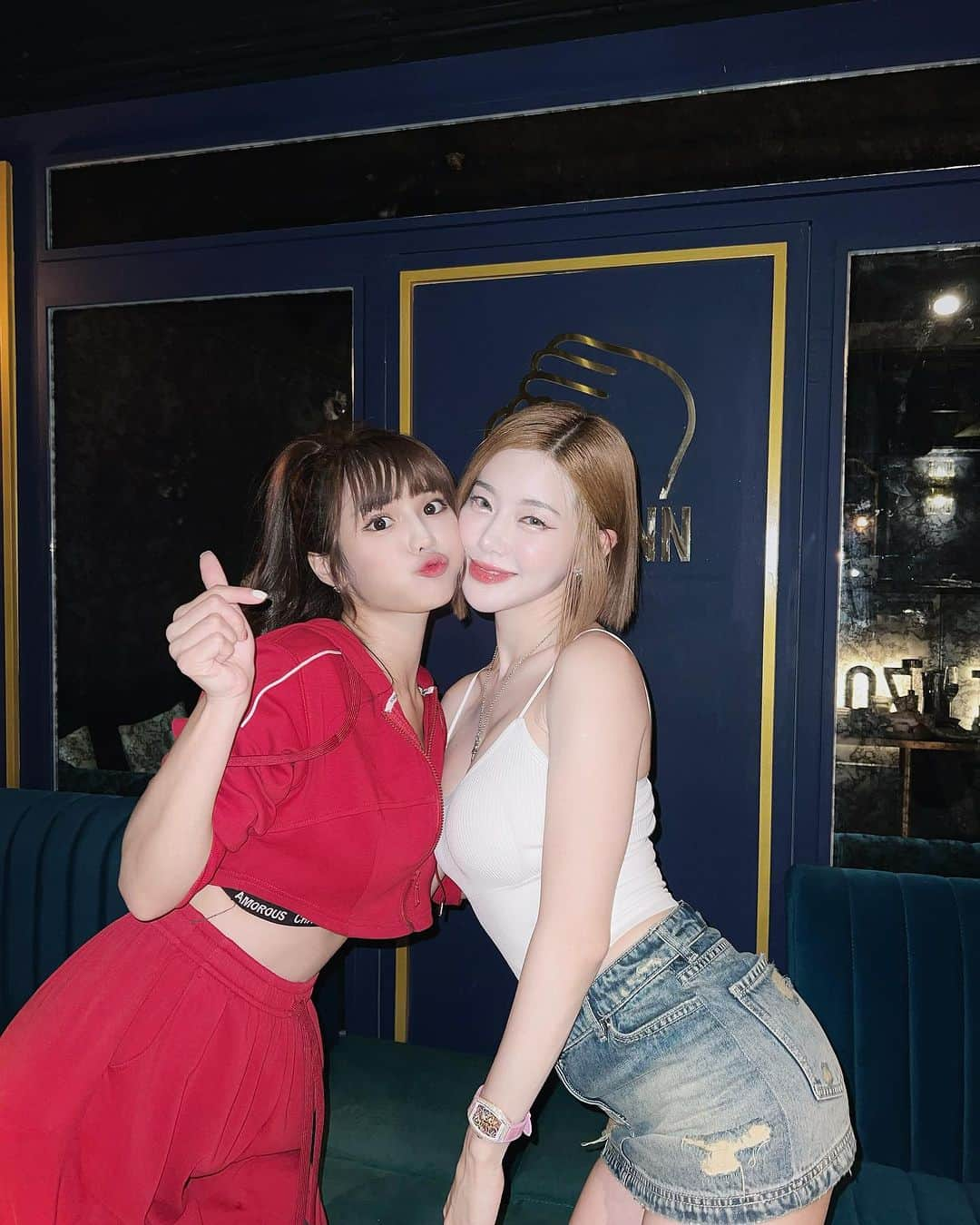 琳妲のインスタグラム：「🇰🇷 🍷 新の店  @deejaysoda 都來了  你們還不來❤️❤️❤️  #餐酒館 #六張犁 #djsoda  🍺 @zoom.inn.tw」