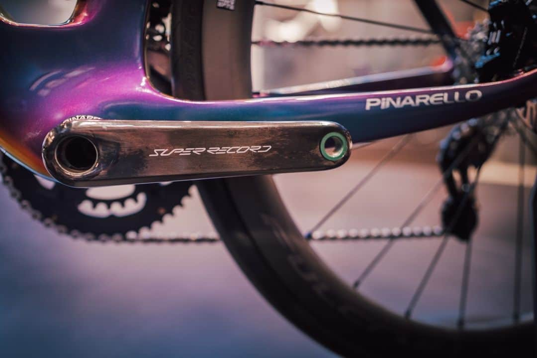 カンパニョーロさんのインスタグラム写真 - (カンパニョーロInstagram)「We're looking back on the stunning Pinarello MyWay build for trusted Campagnolo ambassador @lina_bo.   Featuring our Super Record Wireless groupset, the bike is elevated to new heights, featuring a new dynamic riding experience, featuring our superior braking technology and perfect cadence. Allowing each and every ride to take her on new journeys to Dream Bigger.   #Campagnolo #SuperRecordWireless #ShiftYourDimension #DreamBike @pinarello_official」11月10日 0時53分 - campagnolosrl