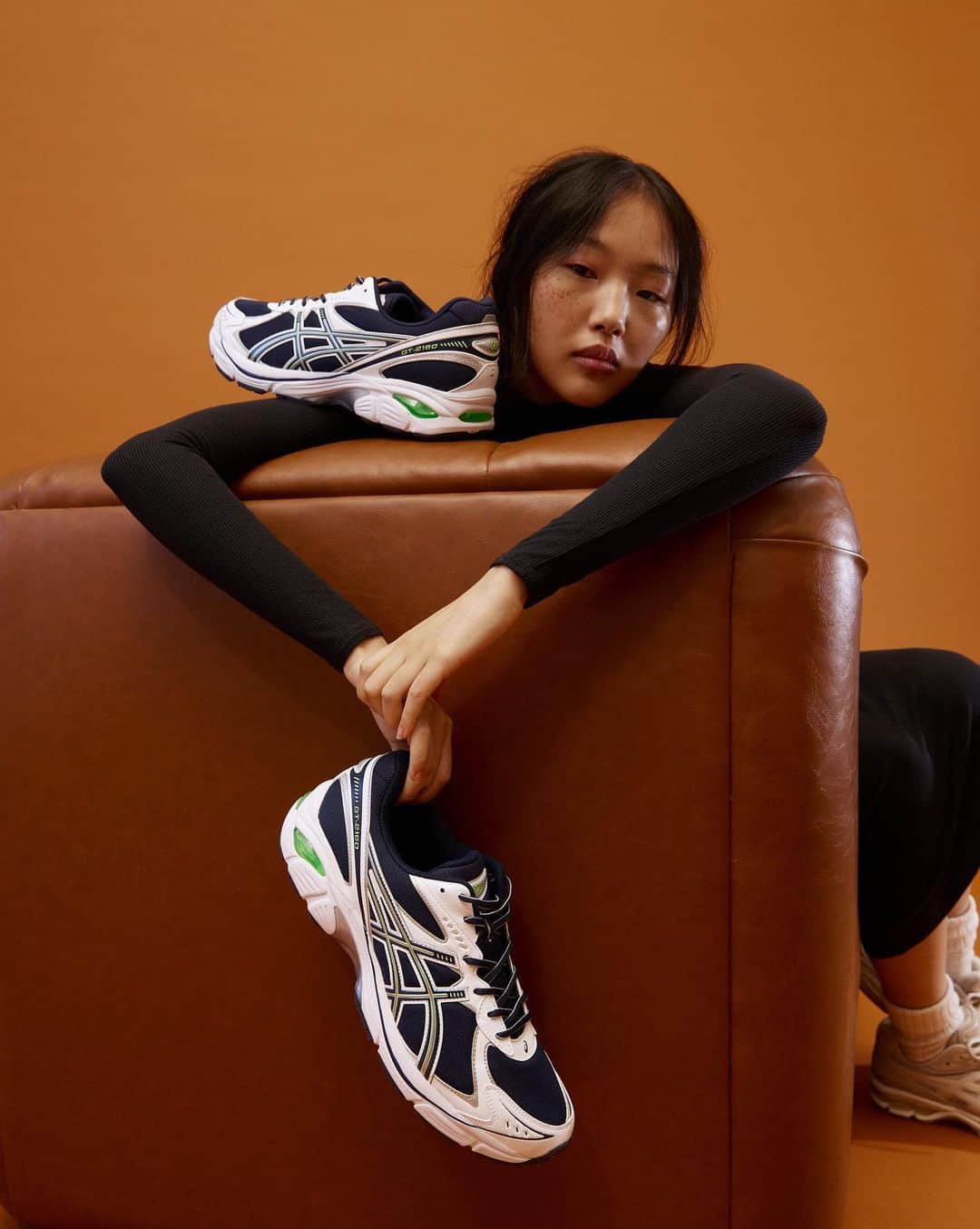 Urban Outfittersさんのインスタグラム写真 - (Urban OutfittersInstagram)「The newest must-have sneakers from @asics_sportstyle are here in the best fall colorways–tough to pick a fave! Shop the GEL-1130, GT-2160, and the GEL-KAYANO 14 online now at the link in bio.」11月10日 1時02分 - urbanoutfitters