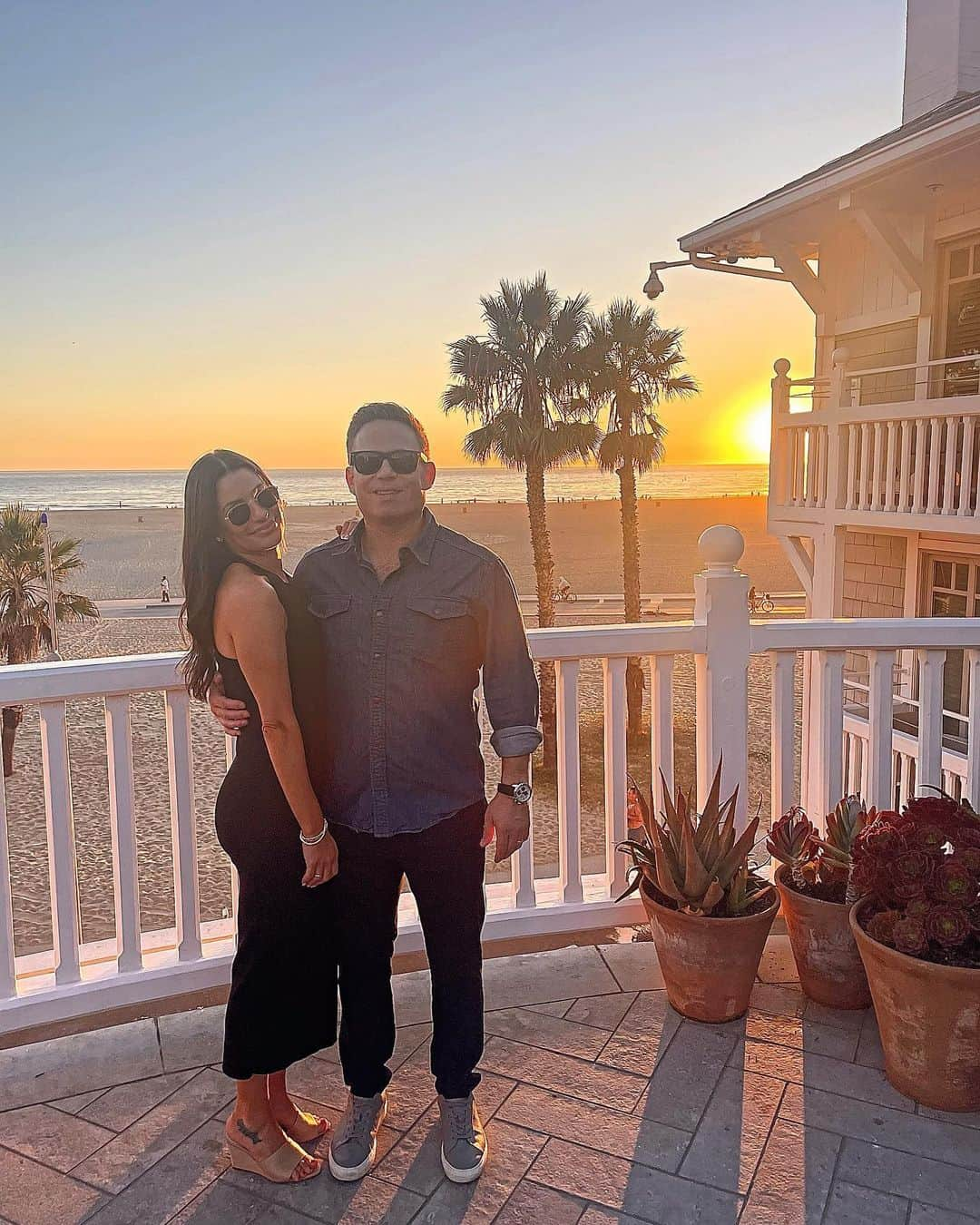 リア・ミシェルさんのインスタグラム写真 - (リア・ミシェルInstagram)「Got a glimpse of the beautiful California sunset last month 🌅」11月10日 1時40分 - leamichele