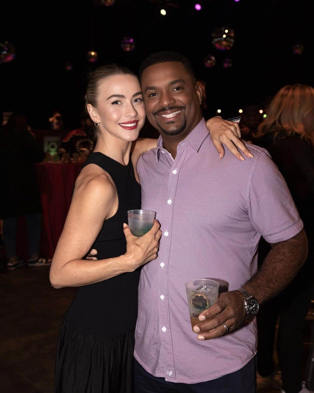 ジュリアン・ハフのインスタグラム：「What better way to celebrate all the hard-working and wonderful souls that make @dancingwiththestars as special and magical as it is than with an epic midseason cast and crew bash 🌟🪩   @therealalfonsoribeiro and I couldn’t have imagined a more beautiful transition into our new roles as co-hosts without the effort, joy, and energy that all of these faces bring to the set every single week; it has been nothing but an honor to be a part of this continuously evolving family. We thank you for all you do to make this show possible.  To @casamigos and the queen herself @rachelzalis for supplying us with libations for the celebration and @StephanieLadin for helping us bring everything together, thank you from the bottom of our hearts!  Last but not least, a very special shout-out to my co-host, my other half, and my partner in crime, Alfonso, for his genuine friendship and unwavering support. Working beside you is truly magic, and it is a pleasure to work with someone so pure and who leads with their heart. Cheers to the rest of season 32 and the many more magnificent seasons to come!  XO Jules」