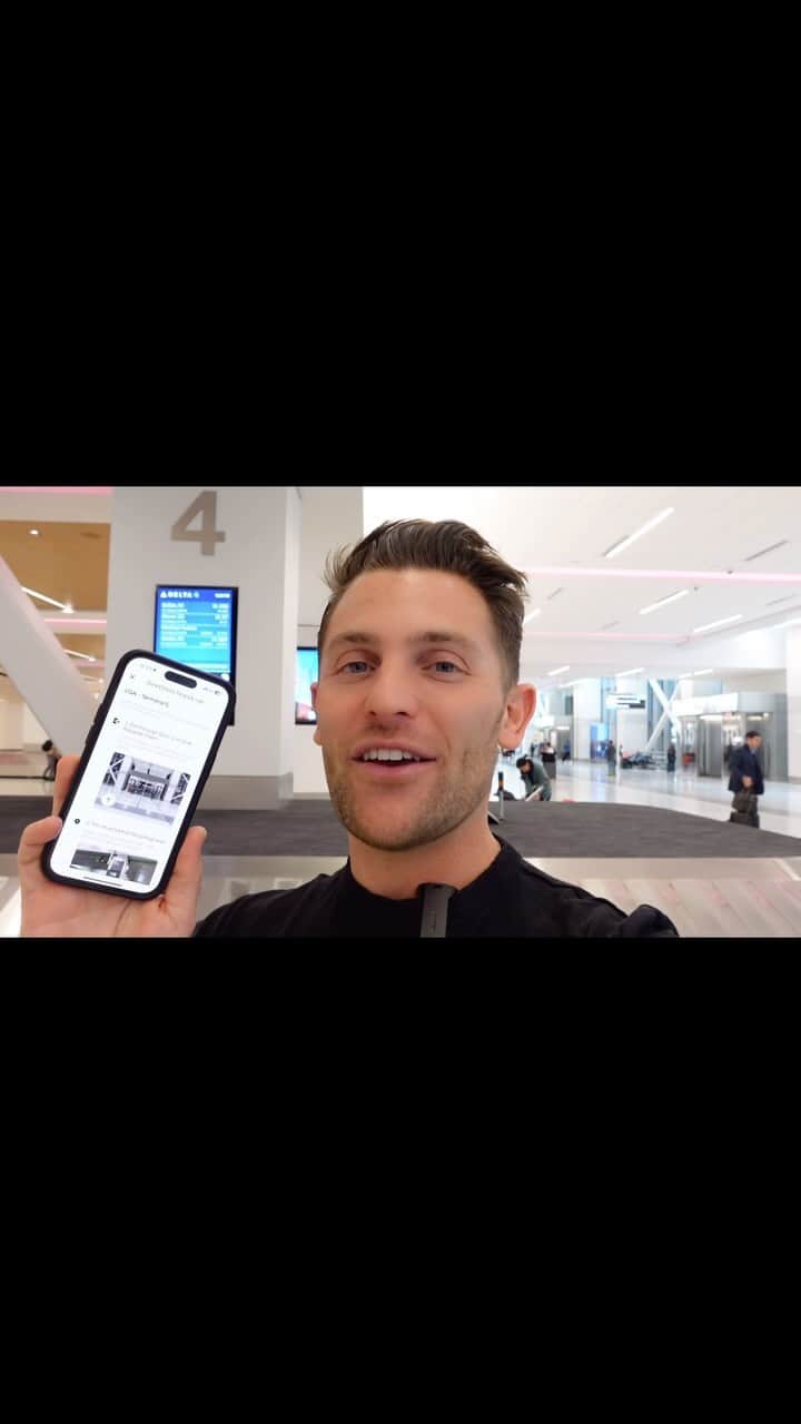 Uberのインスタグラム：「A busy travel season is upon us and New York’s LaGuardia Airport was just awarded ‘Best Airport Rideshare Experience presented by Uber’ at the 2023 @thepointsguy awards. Shortest wait times, curbside pickup, and easy wayfinding - travel has never been so easy. ✈️ 🚗」