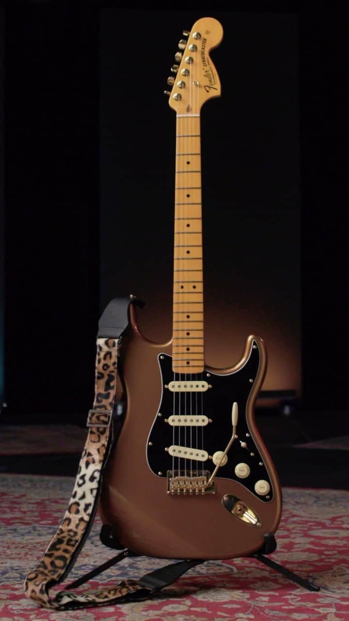 Fender Guitarのインスタグラム：「Let’s explore the new Bruno Mars Stratocaster. 💫 With a 9.5”-12” compound-radius maple fingerboard, stainless-steel frets and custom Bruno Mars Stratocaster pickups, this limited edition guitar offers smooth bending and Bruno’s signature Strat sparkle. Head to the link in bio to watch @art_menezes take it for a test drive.」