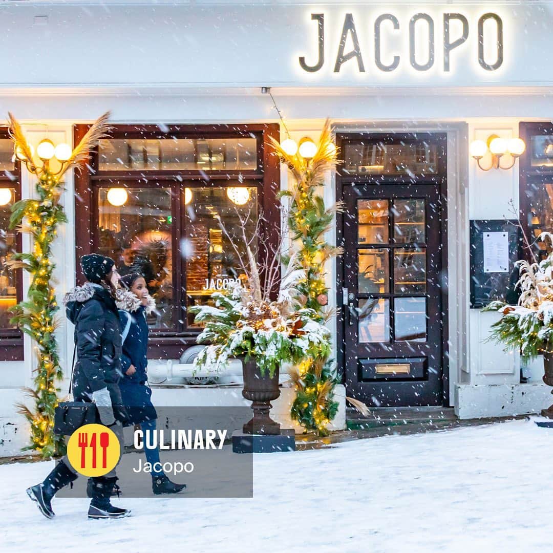 Explore Canadaさんのインスタグラム写真 - (Explore CanadaInstagram)「Montréal winter charm is truly captivating. The city transforms into a serene snow-kissed landscape, where historic streets and modern vibes blend seamlessly.  🍴Culinary🥂  While you're here, stop in at @lecathcart, a 35,000-square-foot venue in Place Ville Marie offering a variety of restaurants, cafes and a Biergarten. Plus, if you're visiting the city between now and November 19, check out @mtlatable, Montréal’s restaurant week, where you’ll be able to sample creative dishes and local ingredients. We also recommend @jacopo_mtl and @marchejeantalon for delicious eats.  🌱Green Spaces🌲  Montréal has no shortage of winter fun. Check out @lemontroyal, known as “the mountain” to locals, for winter activities from snowshoeing to tubing. We also suggest you sled, snowshoe, or stroll through Parc La Fontaine and Parc Jean-Drapeau, or skate at the Old Port of Montréal ice skating rink  🎨Arts and Culture🎭  Montréal’s arts and culture scene is captivating. Visit the @mbamtl, built in 1860, a leading museum in North America with over 45,000 pieces of art. For an immersive experience, visit the OASIS Immersion, a multimedia space offering 3 immersive galleries, 2 light experiences and a cafe-lounge.  🛶Indigenous Experiences🦅  The Kanien'kéha Nation are recognized as the stewards of the land known as Tiohtià:ke or Montréal. The Kanien’kehá:ka (Mohawk) community at Kahnawá:ke (On the Rapids) is filled with a vibrant culture and rich history. Also visit the @museemccordstewart, which has a permanent exhibition called “Indigenous Voices of Today: Knowledge, Trauma, Resilience.”  📜History and Heritage🏛️  Visit the @basiliquenotredame, built between 1824 and 1829, this site of national historic significance is reminiscent of Notre-Dame-de-Paris. We also recommend @pointeacalliere, which presents centuries of history. As well take a guided walking tour with Guidatour. With 80+ certified city guides offering tours in more than 15 languages!  Comment below your favourite MTL activities!」11月10日 2時01分 - explorecanada