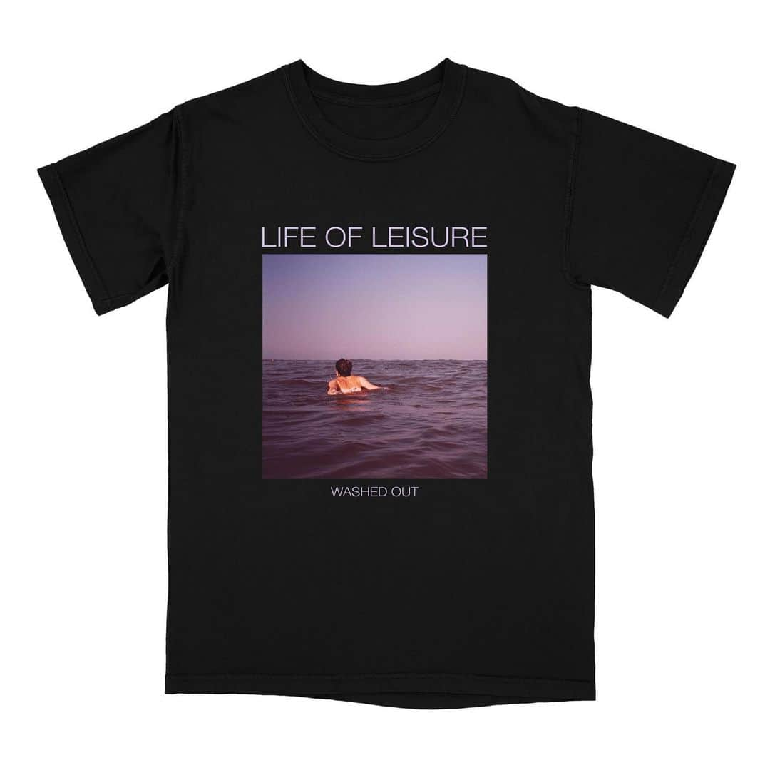 アーネスト・グリーンさんのインスタグラム写真 - (アーネスト・グリーンInstagram)「Excited to announce a limited Life of Leisure repressing on light pink vinyl. The first in an annual series we're planning. New merch to go along with it too. Happy Holidays 💫 Link in bio」11月10日 2時08分 - realwashedout