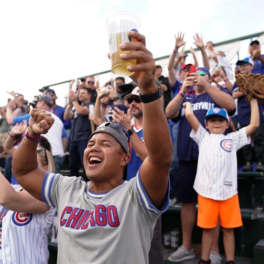 シカゴ・カブスさんのインスタグラム写真 - (シカゴ・カブスInstagram)「The Friendliest Confines. 💙  The Cubs were rated first in Overall Guest Experience and Staff Experience for the 2023 regular season in @mlb's Voice of the Consumer Program, which includes all 30 clubs. Thank you to our gameday staff and Cubs fans for helping to create the best experience in baseball at beautiful, historic Wrigley Field!」11月10日 2時14分 - cubs