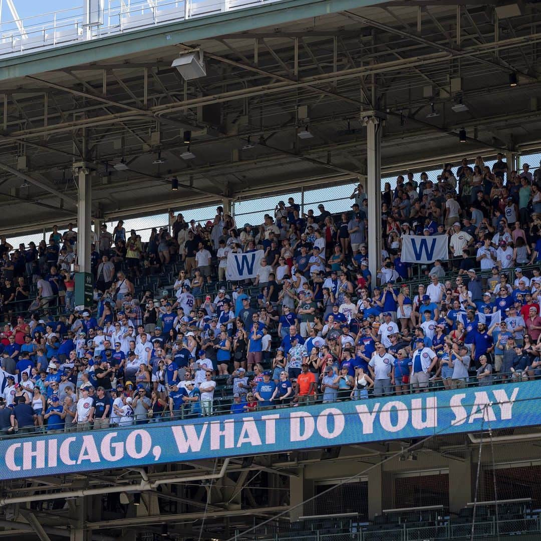 シカゴ・カブスさんのインスタグラム写真 - (シカゴ・カブスInstagram)「The Friendliest Confines. 💙  The Cubs were rated first in Overall Guest Experience and Staff Experience for the 2023 regular season in @mlb's Voice of the Consumer Program, which includes all 30 clubs. Thank you to our gameday staff and Cubs fans for helping to create the best experience in baseball at beautiful, historic Wrigley Field!」11月10日 2時14分 - cubs