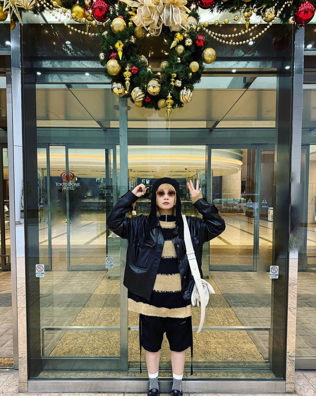 REOLさんのインスタグラム写真 - (REOLInstagram)「生誕者近影🐈‍⬛🐈‍⬛🌲🎄」11月10日 2時15分 - rrreol999