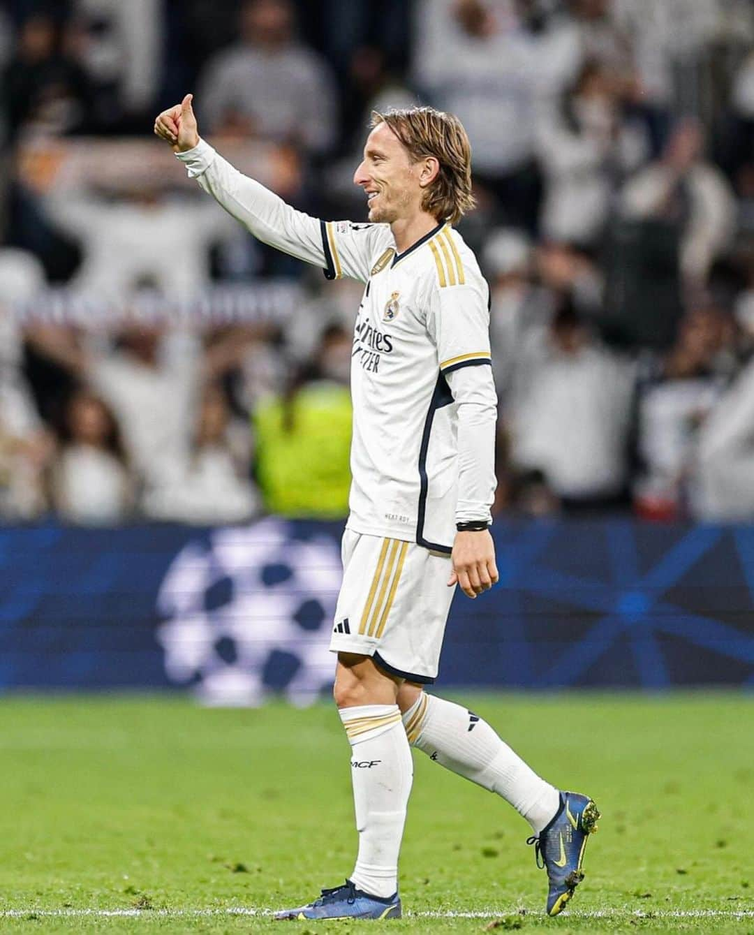 ルカ・モドリッチさんのインスタグラム写真 - (ルカ・モドリッチInstagram)「👍🏻😬」11月10日 2時26分 - lukamodric10