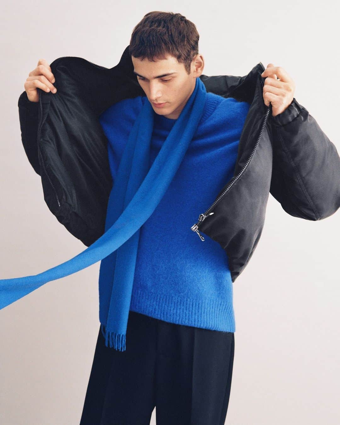 ARKETのインスタグラム：「Our ideal cold-weather rotation, and the foundation of our new seasonal offering, is a curated collection of interplaying layers that complement each other in endless combinations. Consider this checklist to create your own well-layered winter wardrobe – including everything from undershirts, trousers, and knitwear to overshirts, coats, boots, and other accessories. Enjoy 15% off outerwear and outdoor accessories through Sunday 12 November: link in bio. - #ARKET」
