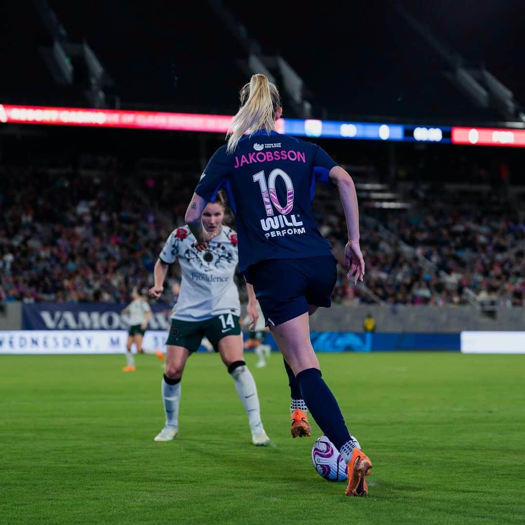 ソフィア・ヤコブソンさんのインスタグラム写真 - (ソフィア・ヤコブソンInstagram)「Another memorable year with the @sandiegowavefc has come to an end. I am grateful to be around all these amazing people day in and day out, I couldn't be in a better environment. I am incredibly proud of what we have achieved together this year! But I also know that this is just the beginning because we want more! 🌊🔥 ✨」11月10日 2時42分 - sofiajakobsson