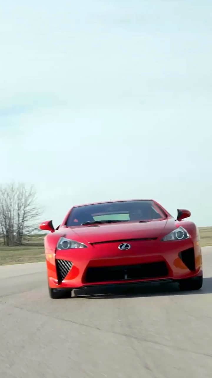 Lexus USAのインスタグラム：「A note for note performance from the Yamaha tuned #LexusLFA V10. Bravo. #Lexus #LFA #TBT」