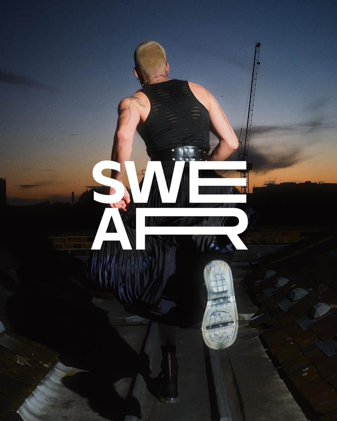 スウェアのインスタグラム：「A new chapter for SWEAR.   15.11.23   #SWEARXXX」