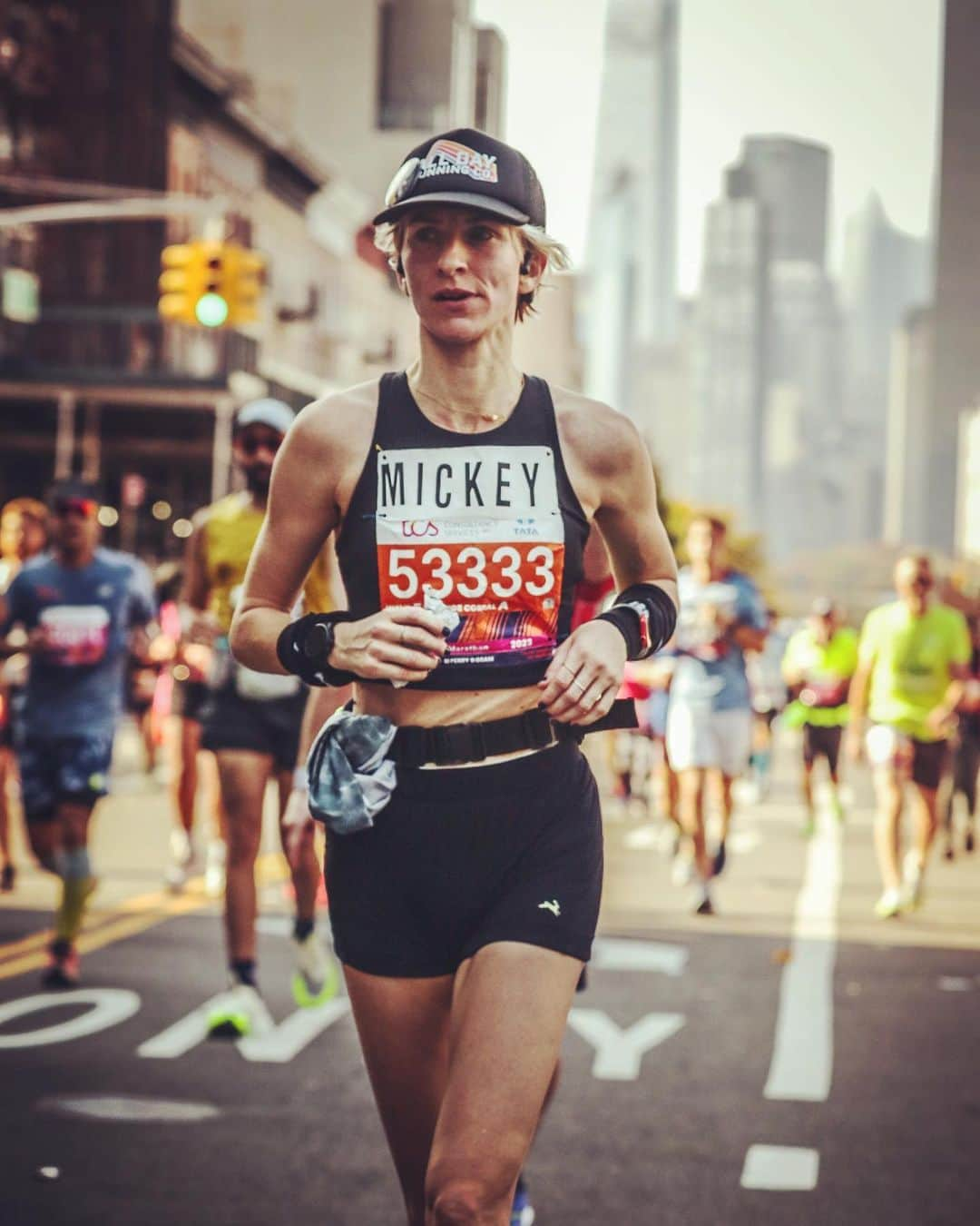 ミッキー・サムナーさんのインスタグラム写真 - (ミッキー・サムナーInstagram)「NYC 🤟 26.2  Mile 23 I tripped and was about to hit the road so hard when a volunteer - an angel - caught me - I don’t even know how she did it or where she came from but she did and I will never forget her, her face, her kindness, she called me “mi hija” and sent me on to the finish line. These are the moments.. these are the people… forever in my heart. ❤️ @nyrr #marathonvolunteers #nymarathon2023」11月10日 12時36分 - sumnermickey