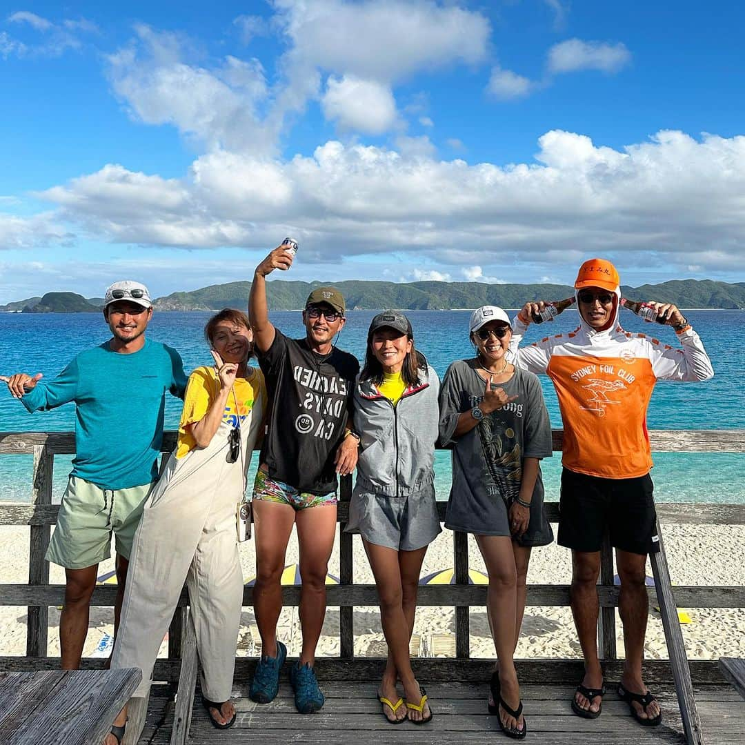 田中律子さんのインスタグラム写真 - (田中律子Instagram)「沖縄、座間味島🏝️  思い出写真アップ⤴️📷  私が19歳から仲良くしてもらってる座間味島のゆきぼー✨（写真1番最後）ゆきぼーとタムは、座間味島の親戚みたいな大好きな友達❤️座間味島から帰るフェリーの見送りにいつも来てくれるから、3人で毎回恒例の写真撮ります📷  ずっと通ってる大好きな座間味島、今は座間味島観光大使もやらせていただいて、めちゃくちゃ嬉しい😍  こんなに最幸な座間味島、まだ行ったことない人は遊びに行ってみてね🤿  #okinawa  #okinawalife  #beachlife  #座間味島 #座間味島観光大使」11月10日 12時29分 - ri2kotanaka