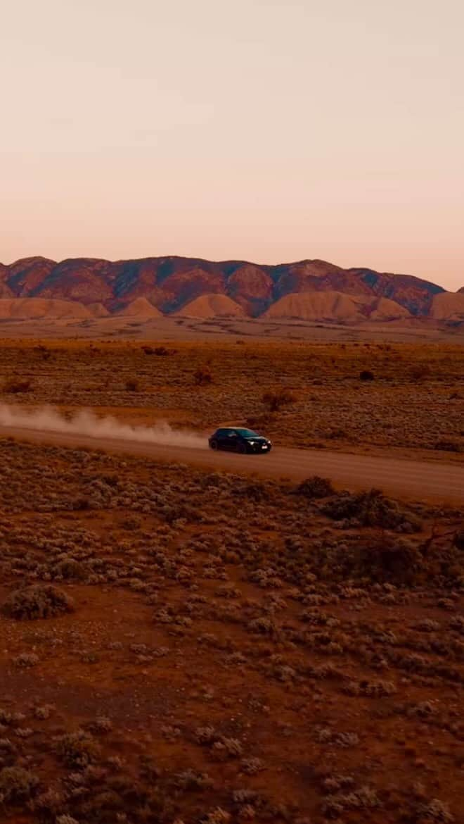 Toyota Australiaのインスタグラム：「What you’re looking at are ancient rock formations forged over more than 540 million years.    Tilt your phone and meet the Flinders Ranges ⛰️ #GRCorolla @henry_kidman」