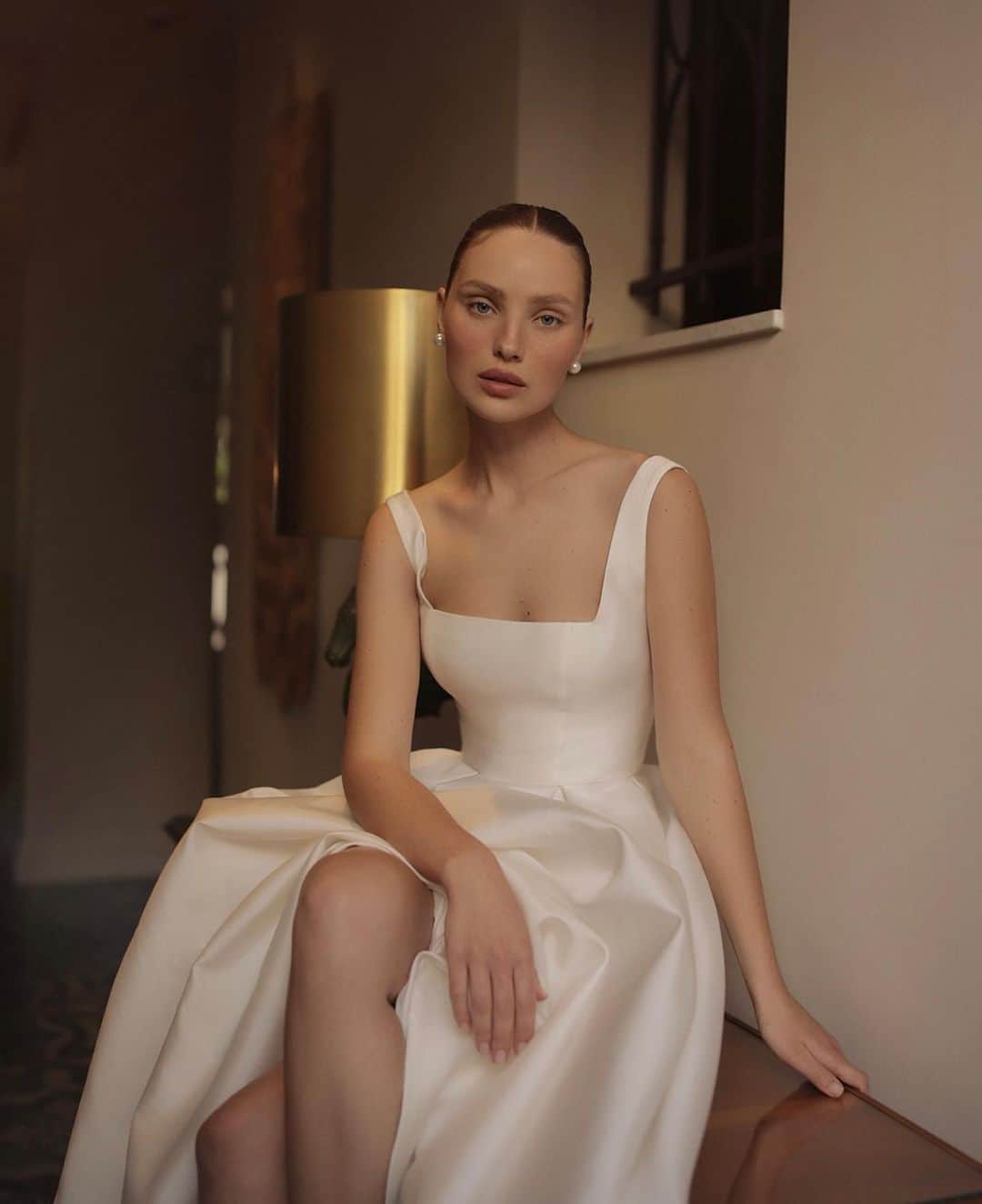 のインスタグラム：「.  NEW IN @soyoobridal_official  FRON @lihihod 🏷️   Meet “SHAINE” Perfect square 🤍   #소유브라이덜 #lihihod #2024spring #justarrived 🕊️」