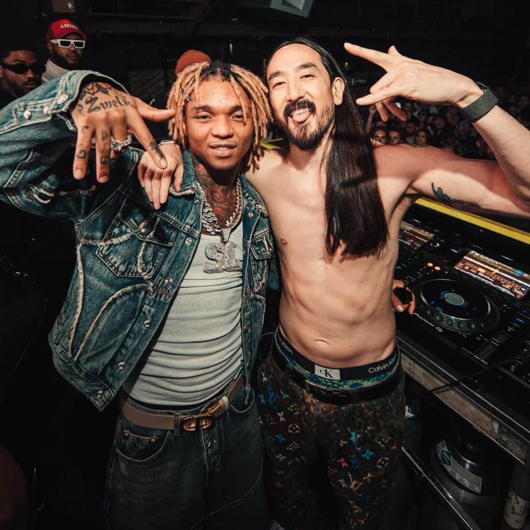 スティーヴ・アオキのインスタグラム：「My first time playing at @marqueeny was 2004! I played for a hipster party promoted by Paul Sevigny upstairs to a hundred people probably less. He paid me $500 and my flight was $500 so I lost money every time I came out here just on the taxi from the airport to the city and back. I came once a month and I couldn’t believe that I was even playing in such a cool af club. It was an honor. Happy to be still coming back but for a little bit more these days. Happy 20 years to @marqueeny @noahtepperberg @jasonstrauss」