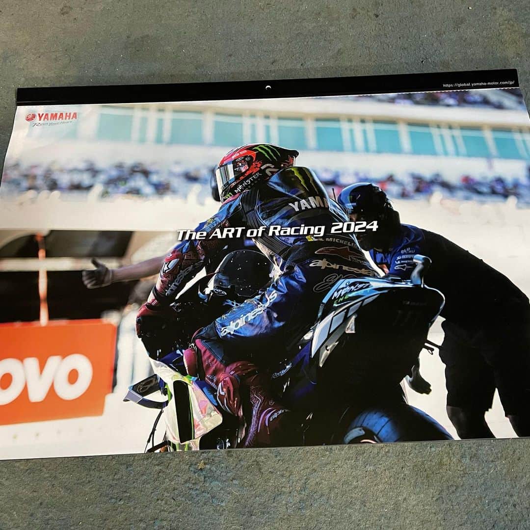 のインスタグラム：「YAMAHA 2024 calendar👏  YAMAHAの来年のカレンダー❗️ 7月のところに、ケンイチ君が載っております🤲 嬉しいね😃 ありがたいね👏  #YAMAHA #yamaharacing  #yamahafactoryracing」