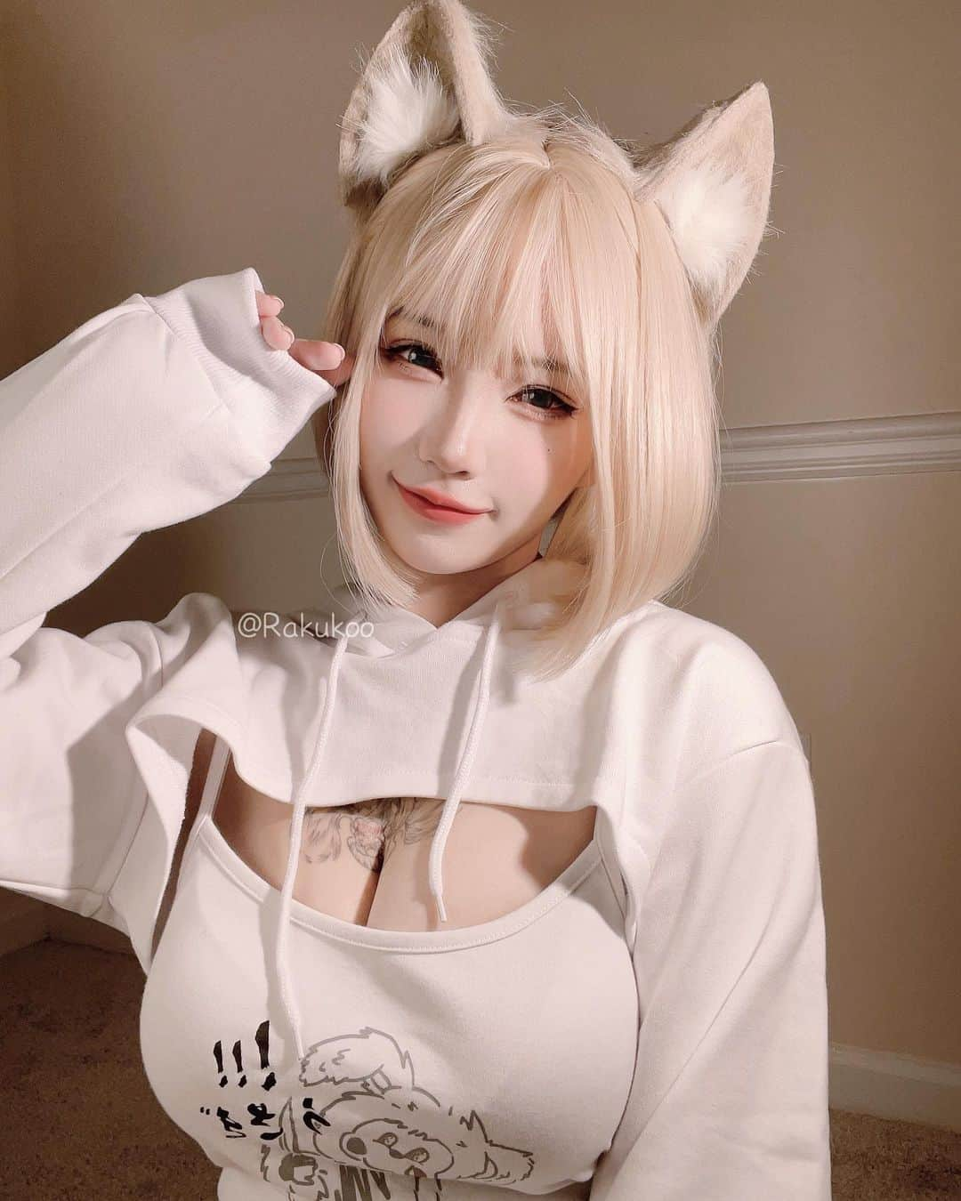 犬神洛洛子さんのインスタグラム写真 - (犬神洛洛子Instagram)「Neko⭐️   #cosplaygirl #catgirl」11月10日 13時10分 - rakukoo