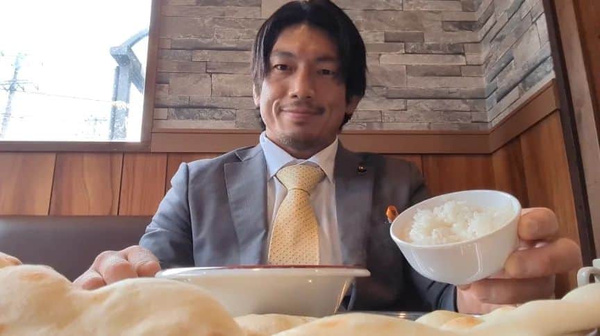 大和ヒロシさんのインスタグラム写真 - (大和ヒロシInstagram)「昼食はAsian Royal kitchenにてマトンカレー。  ナンとライスの両方届きビックリ。  でも、ライスはおかわりしました！(笑) #アジアンロイヤルキッチン #君津市」11月10日 13時11分 - yamatohiroshi