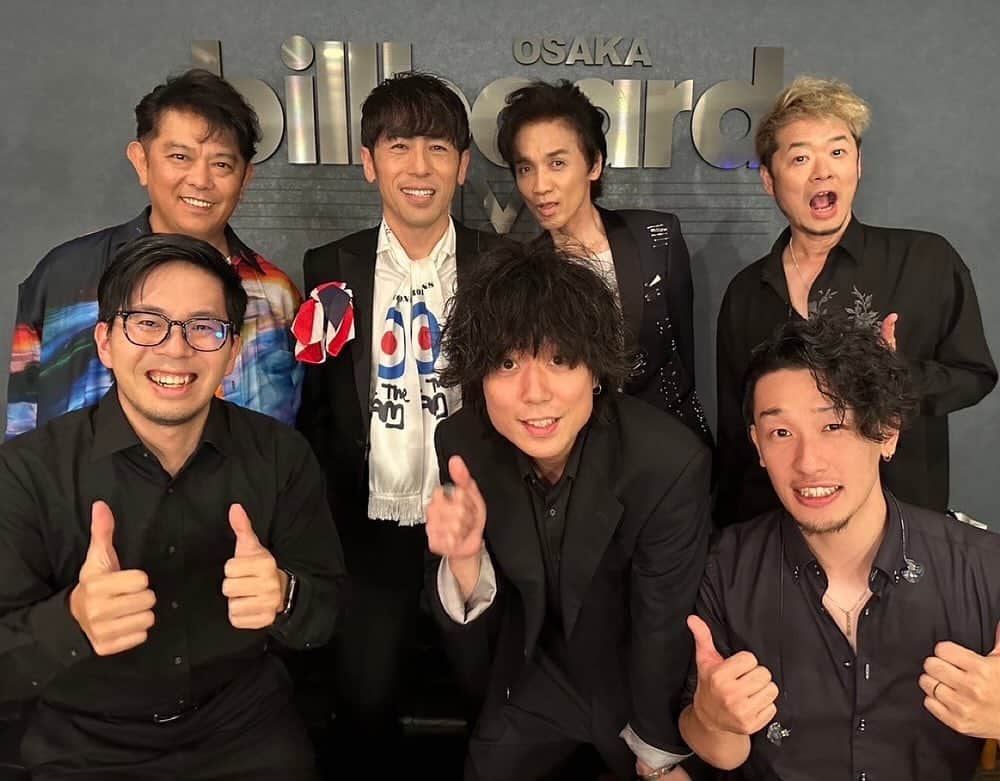 寺岡呼人のインスタグラム：「「YOHITO TERAOKA 30th Anniversary Live 2023 W/成田昭次」。 無事終了しました。 ⁡ 最終日には前田耕陽君が駆けつけくれました！そして男闘呼組ナンバーの「みんな仲良し」を熱唱。 ⁡ 怒涛の８公演を共に回ってくれた昭次君、本当にありがとう！🙏😃 バンドメンバーも素晴らしい演奏をありがとう！ スタッフの皆さんもお疲れ様でした。 ⁡ そして、何よりも30周年という節目に立ち会ってくれた皆さん、ありがとうございました😊 ⁡ 幸せな30周年でした。 ⁡ 音楽の神様に感謝です！  撮影　ハヤシマコ」