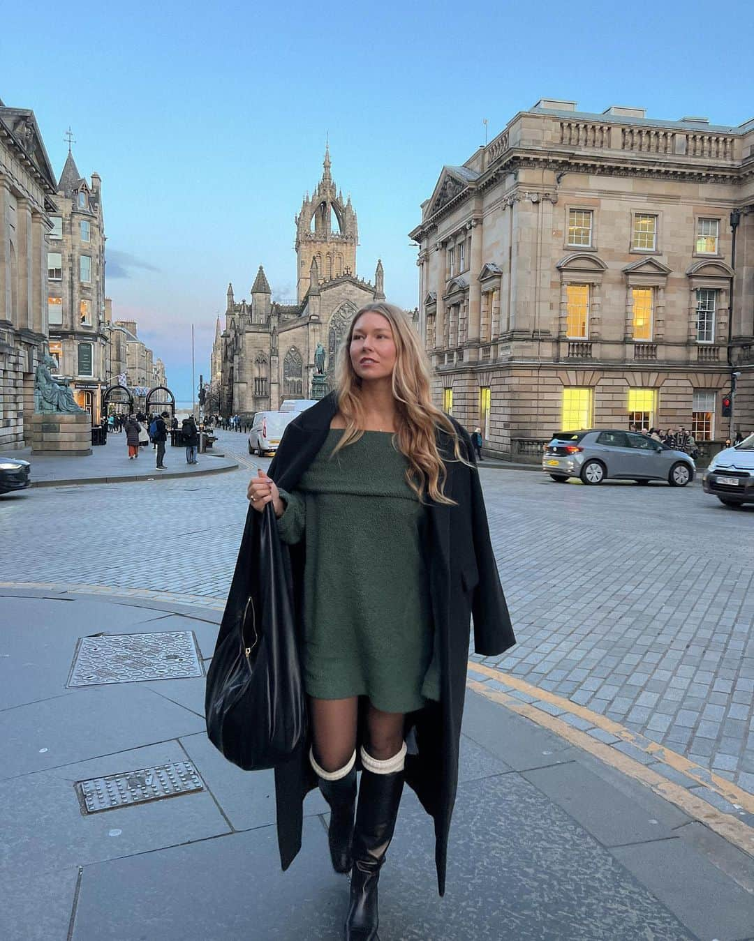 Alex Centomoさんのインスタグラム写真 - (Alex CentomoInstagram)「A day in Edinburgh 🏰🏴󠁧󠁢󠁳󠁣󠁴󠁿🥃🗡️」11月10日 4時52分 - alexcentomo