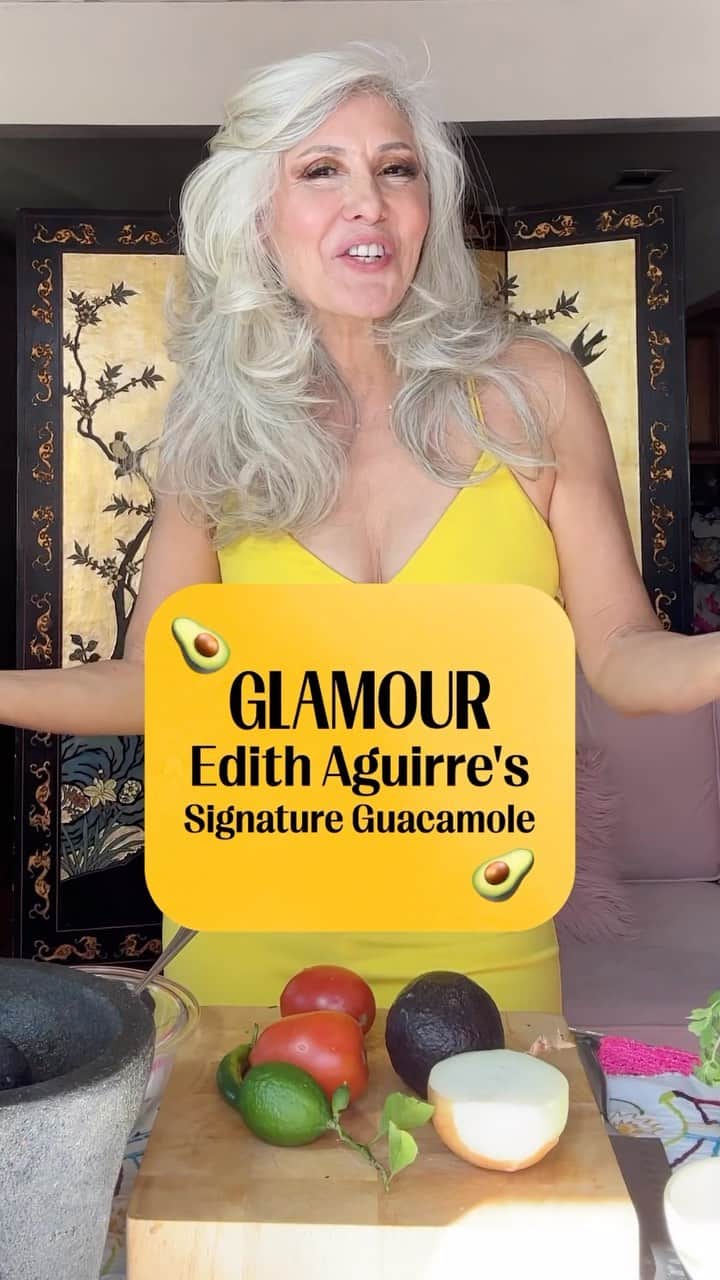 Glamour Magazineのインスタグラム：「#GoldenBachelor contestant @edith8aguirre is breaking down her delicious guacamole recipe. We also get to the bottom of which recipe caused all the women to have gas, Edith’s guac or Susan’s meatballs (recipe to come). 👀  At the link in bio, get the full recipe and the @goldenbachabc contestant shares why avocado and aloe vera are the secrets behind her incredible skin.」