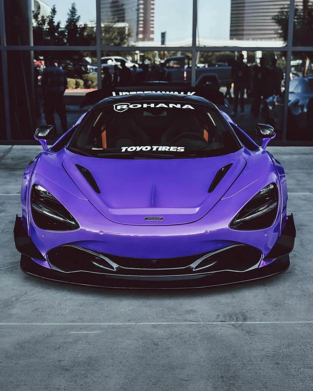 CARLiFESTYLEのインスタグラム：「@inozetek Metallic Royalty Purple Widebody McLaren 720s #carlifestyle #720s #mclaren720s」