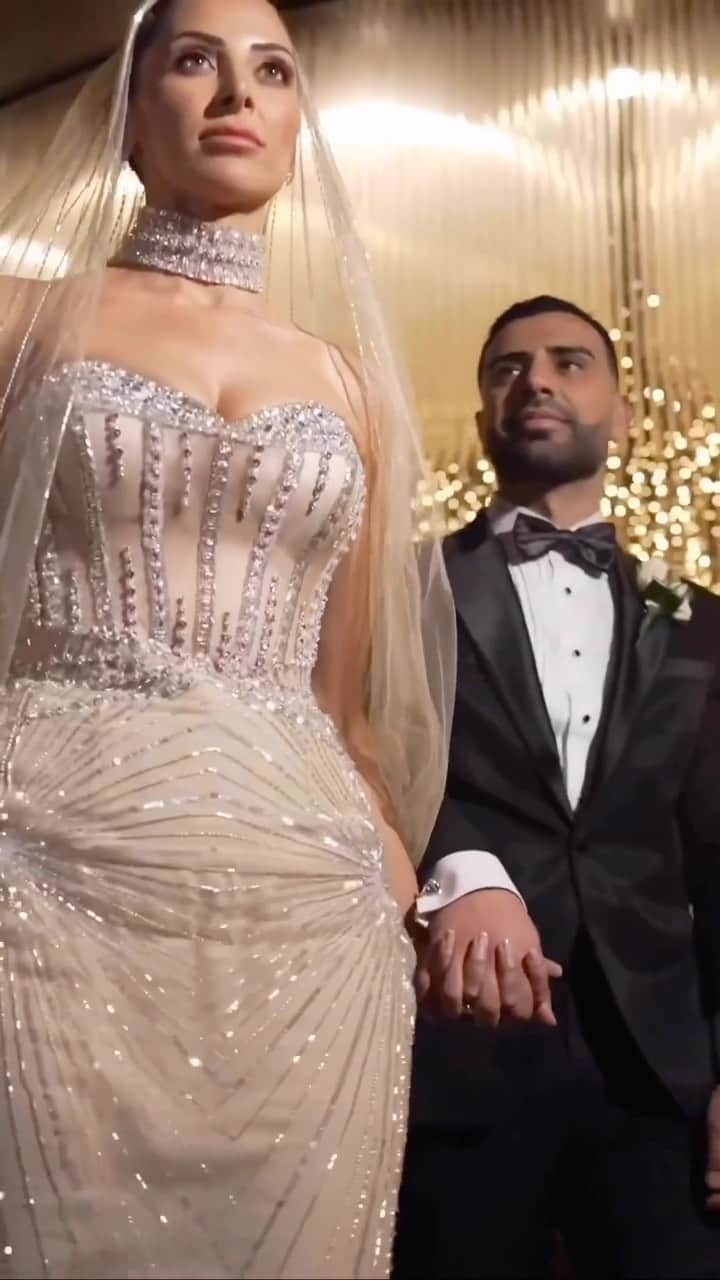 Steven Khalilのインスタグラム：「The enchanting combination of contemporary beading and a romantic silhouette for our bride Chloe. Experience the artistry of custom couture by STEVEN KHALIL.  Video by @iconic_films  ⠀⠀⠀⠀⠀⠀⠀⠀⠀ #stevenkhalil #stevenkhalilbride」