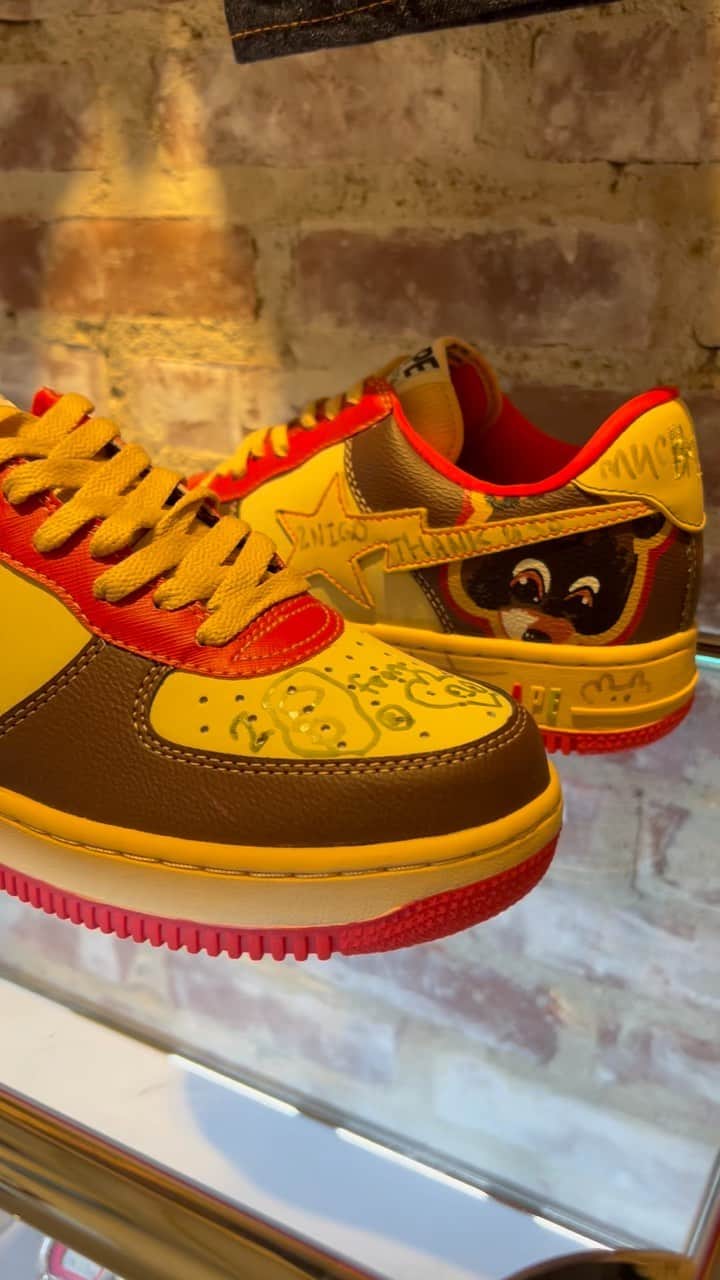 Sneaker Newsのインスタグラム：「Nigo’s personal collection of Bape footwear signed by Kanye, Jay-Z, and Pharrell are all available on @joopiterofficial. Some truly amazing footwear gems straight from Nigo’s stash! LINK IN BIO to see what else is available from the From Me To You auction event.」