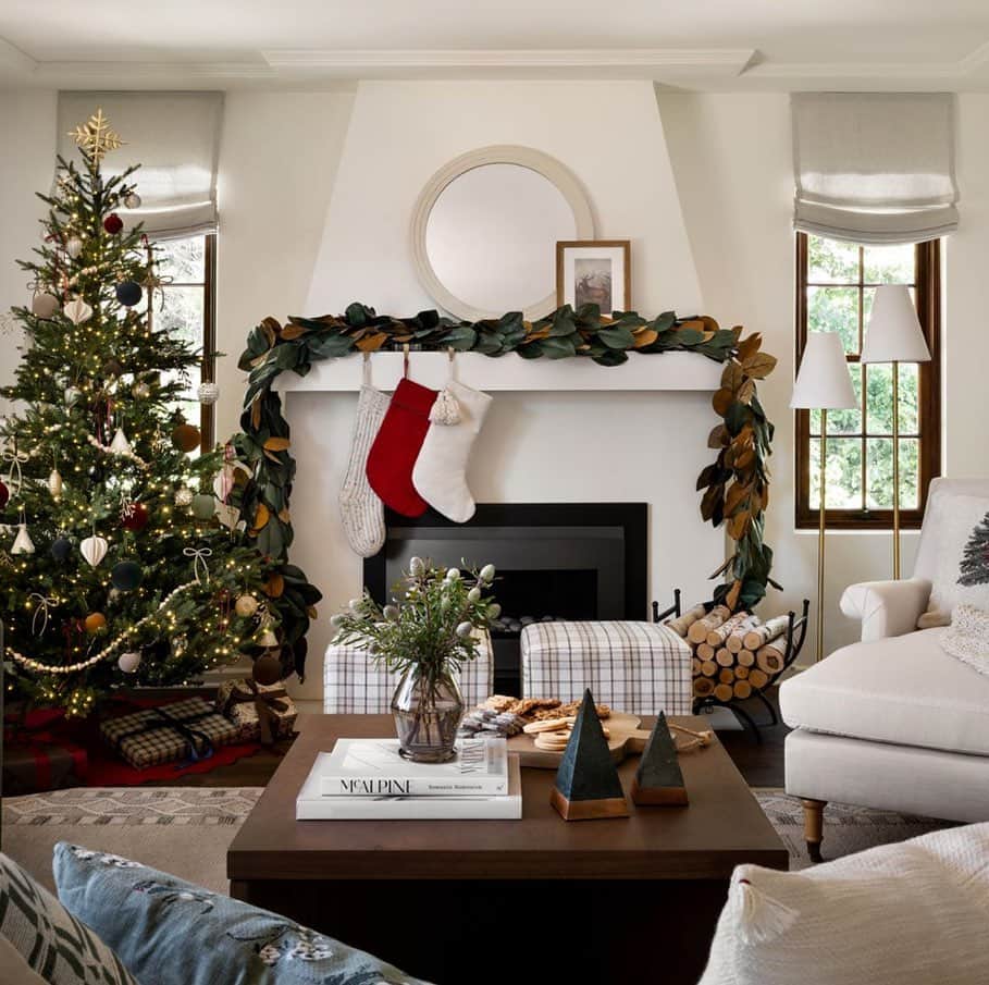 Target Styleのインスタグラム：「POV: all the #holidaydecor is up. 😅 Shop the new Threshold designed with @studiomcgee collection. Link in bio.」