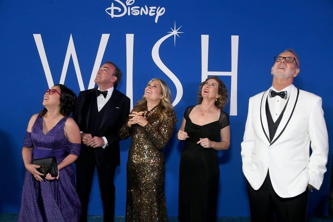 Disneyさんのインスタグラム写真 - (DisneyInstagram)「Wishes came true last night at the World Premiere of Disney's #Wish. 🌟✨📸 See it only in theaters this Thanksgiving!」11月10日 6時42分 - disney