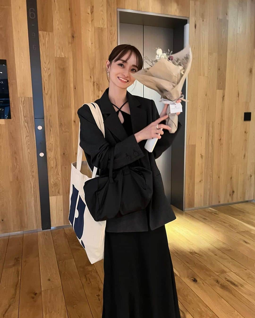 丸林広奈さんのインスタグラム写真 - (丸林広奈Instagram)「先日は、Tokyo fashion crossing のトークショーに登壇しました♡ MARNOの展示会に来てくださるお客様もお越しくださってとても嬉しかったです…🥰 とても良い経験になりました✨三連休にわざわざ足を運んでくださった方々ありがとうございました！  最後にあさみさんと📸 MARNO team.  Thank you always♡ @amii3_16」11月10日 7時04分 - hironamarubayashi