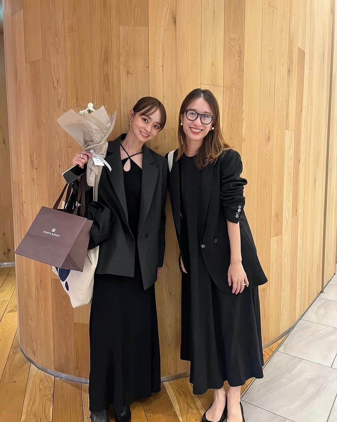 丸林広奈さんのインスタグラム写真 - (丸林広奈Instagram)「先日は、Tokyo fashion crossing のトークショーに登壇しました♡ MARNOの展示会に来てくださるお客様もお越しくださってとても嬉しかったです…🥰 とても良い経験になりました✨三連休にわざわざ足を運んでくださった方々ありがとうございました！  最後にあさみさんと📸 MARNO team.  Thank you always♡ @amii3_16」11月10日 7時04分 - hironamarubayashi