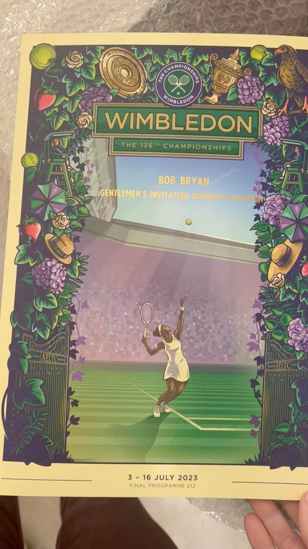 ブライアン兄弟のインスタグラム：「Thank you 🙏 for the 📦 of memories, @wimbledon! 🍓」